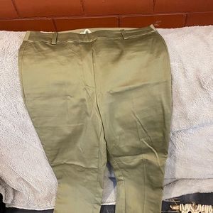 Light green ankle slacks